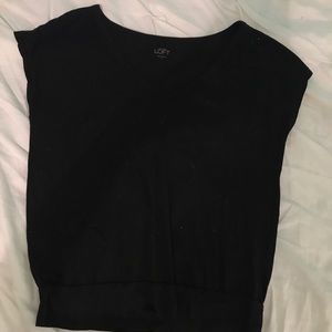 Tee and band at bottom